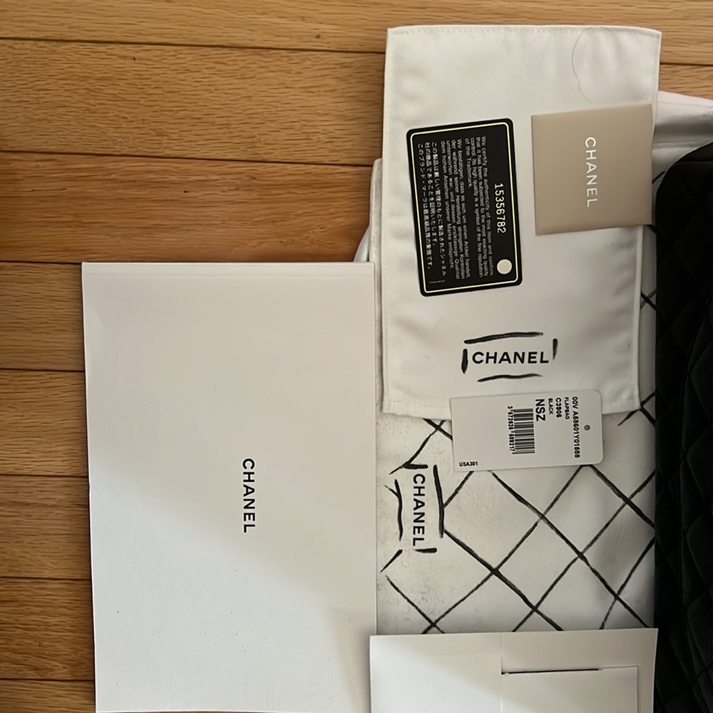 Maxi caviar chanel bag - Picture 10 of 14